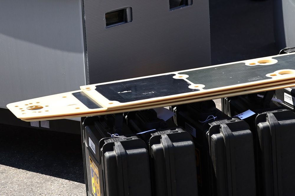 images-mgl-2y3n4Lg6-s1000-mclaren-mcl36-plank-1