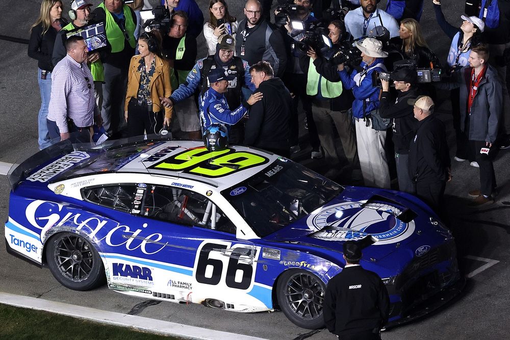 images-mgl-25d3Zgk0-s1000-casey-mears-after-making-the-d