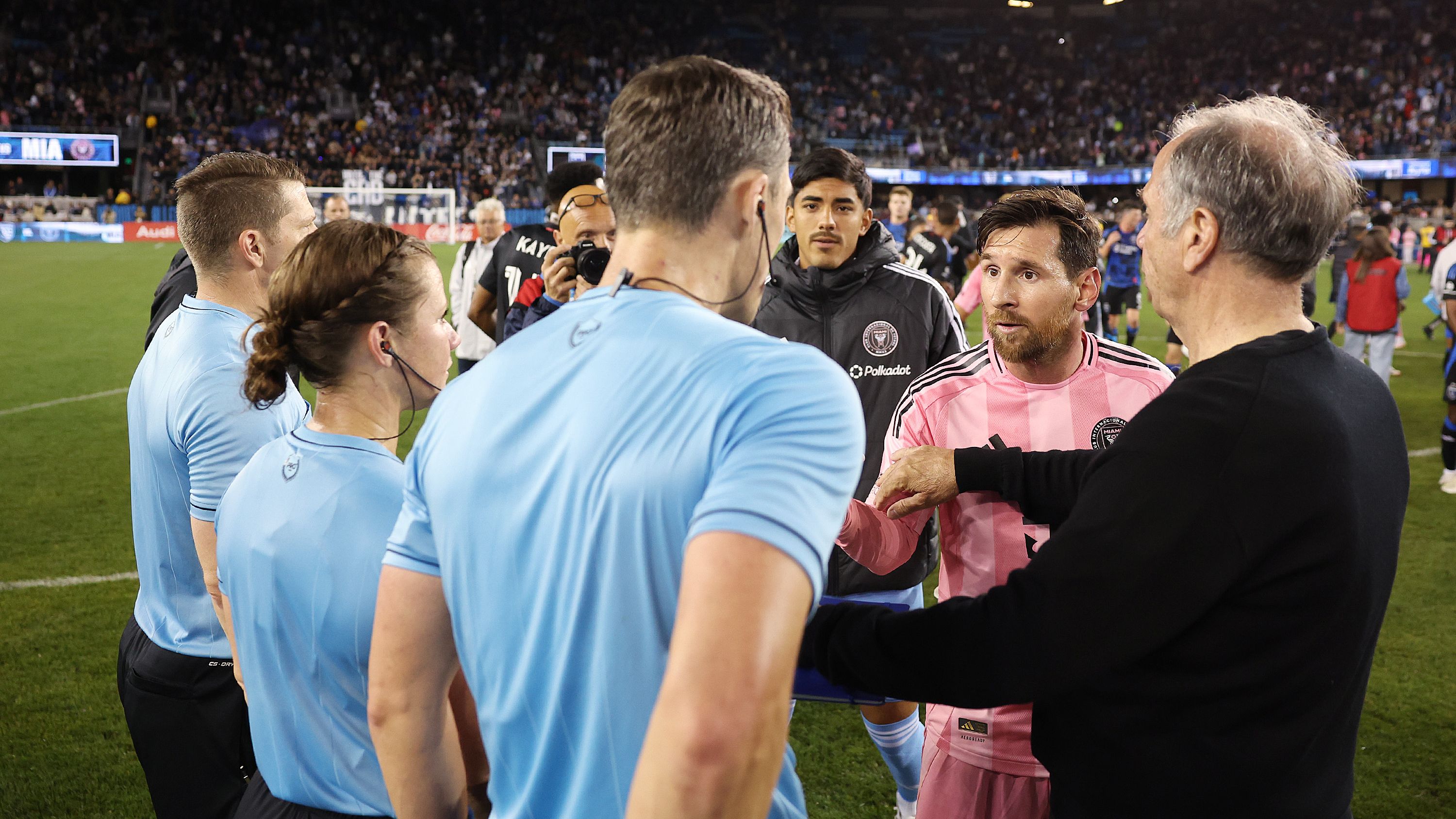 images-v3-getty-2215158809-crop-MM5DGMBQGA5DCNRYHA5G433XMU5DAORRGU3A====-GettyImages-2215158809