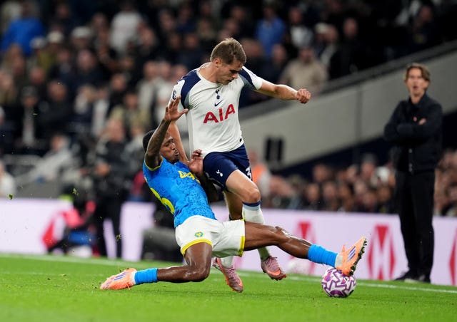 v2-image-production-bf12d70d750f53e529c5772ed33f2f09Y29udGVudHNlYXJjaGFwaSwxNzU5MDk0NDI0-2.81781443