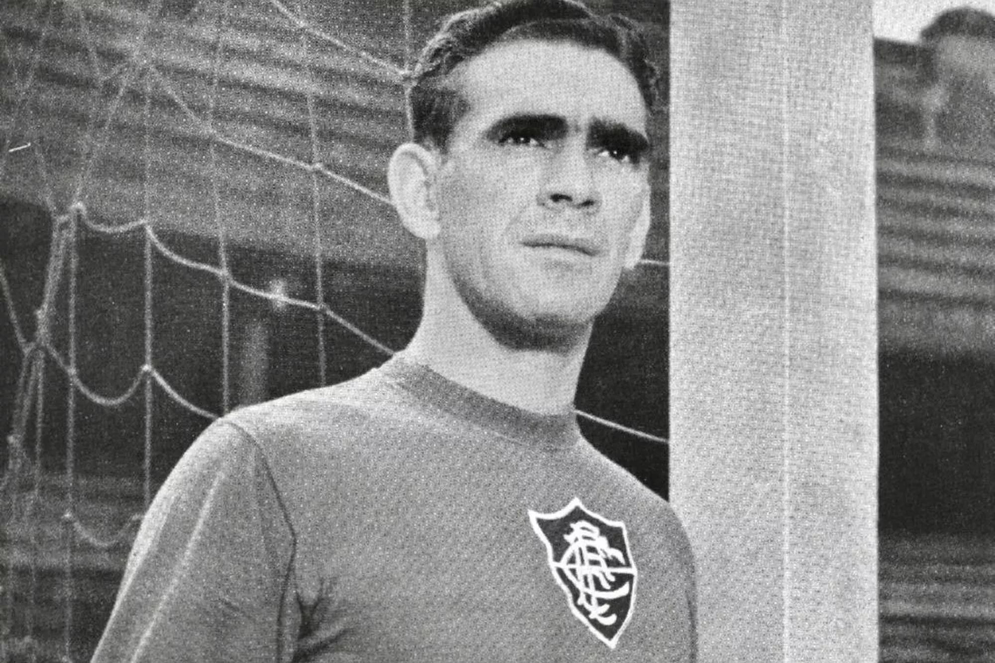 transform-203da01e-9454-4c88-9267-a1af4a498c10-Castilho-Fluminense-s-legendary-goalkeeper-and-Brazil-s-squad-member-in-the-1958-and-1962-FIFA-World-Cup-titles