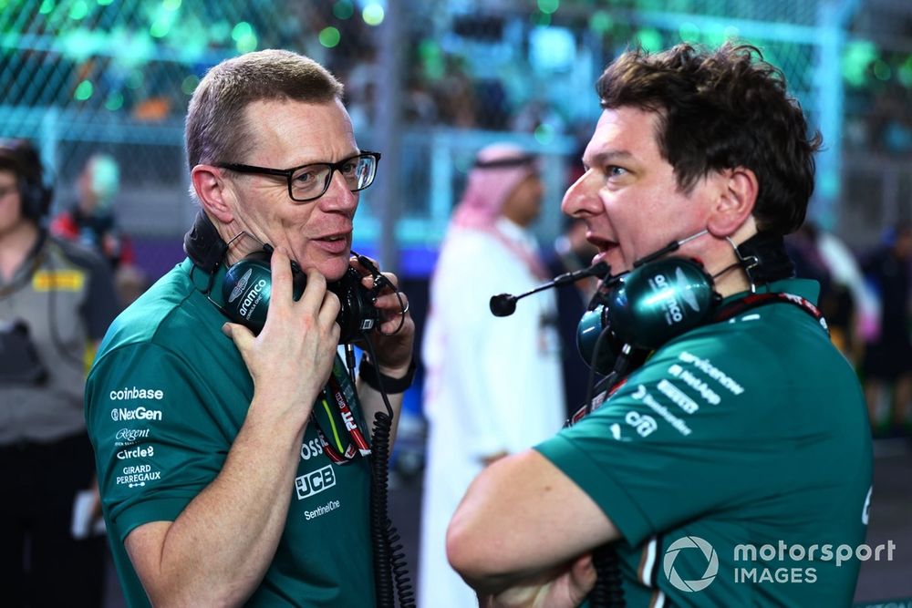 images-mgl-6D1ygN40-s1000-andy-cowell-aston-martin-racin