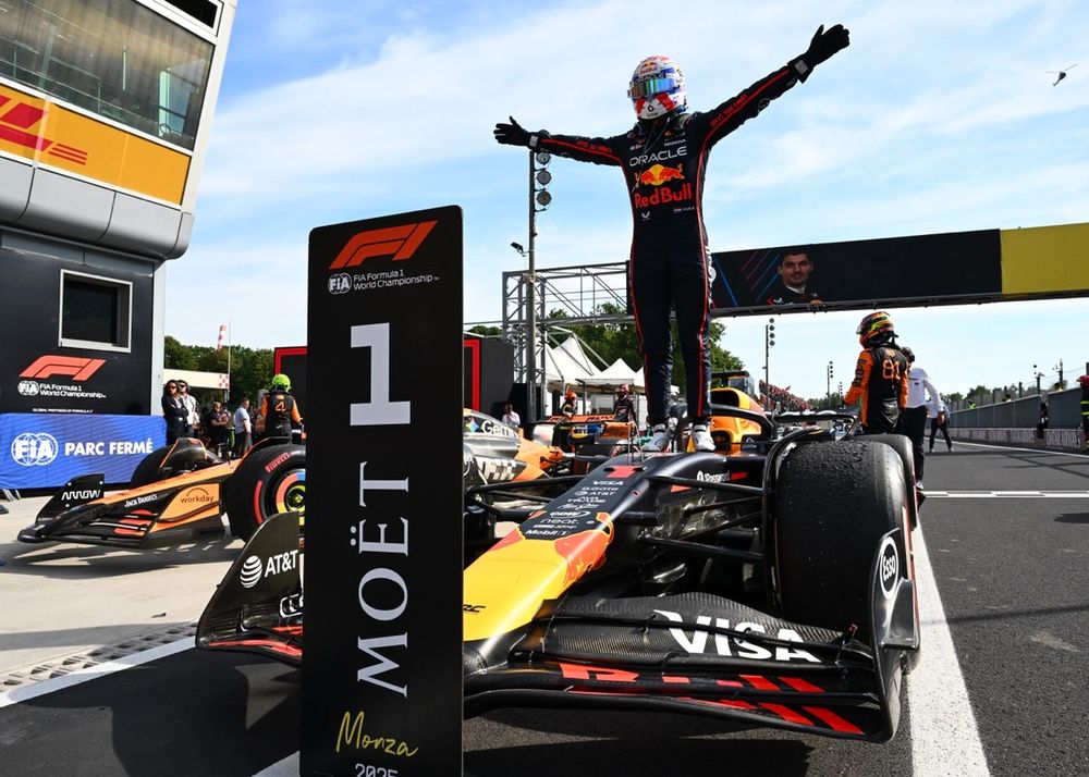 images-mgl-0k7aEEV0-s1000-max-verstappen-red-bull-racing
