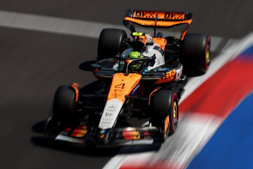 images-mgl-YMdwwml2-s1000-lando-norris-mclaren