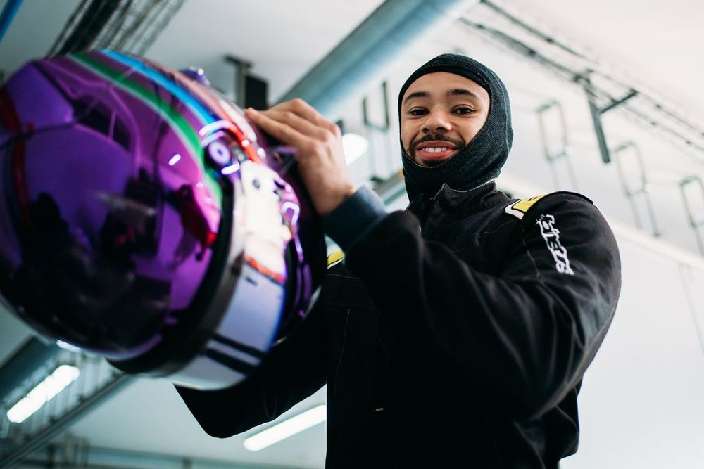 images-mgl-2y3NmKp6-s1000-jann-mardenborough-1