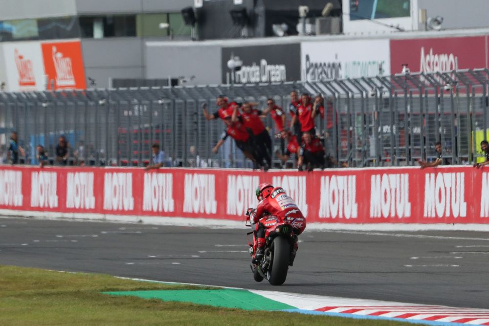 images-mgl-2y3e11e6-s1000-francesco-bagnaia-ducati-team