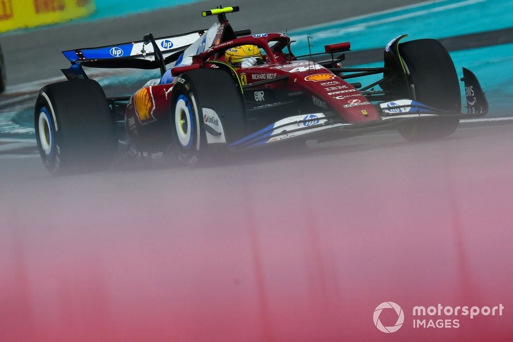 images-mgl-2GzXmno0-s1000-lewis-hamilton-ferrari