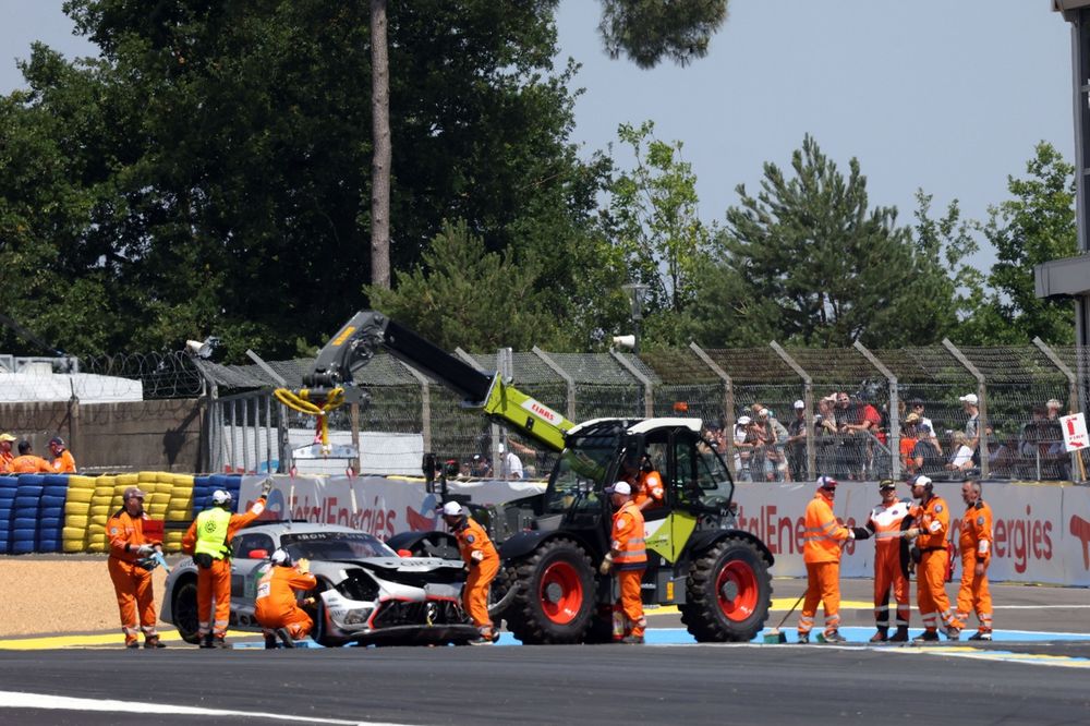 images-mgl-0mbBOVG2-s1000-63-iron-lynx-mercedes-amg-lmgt