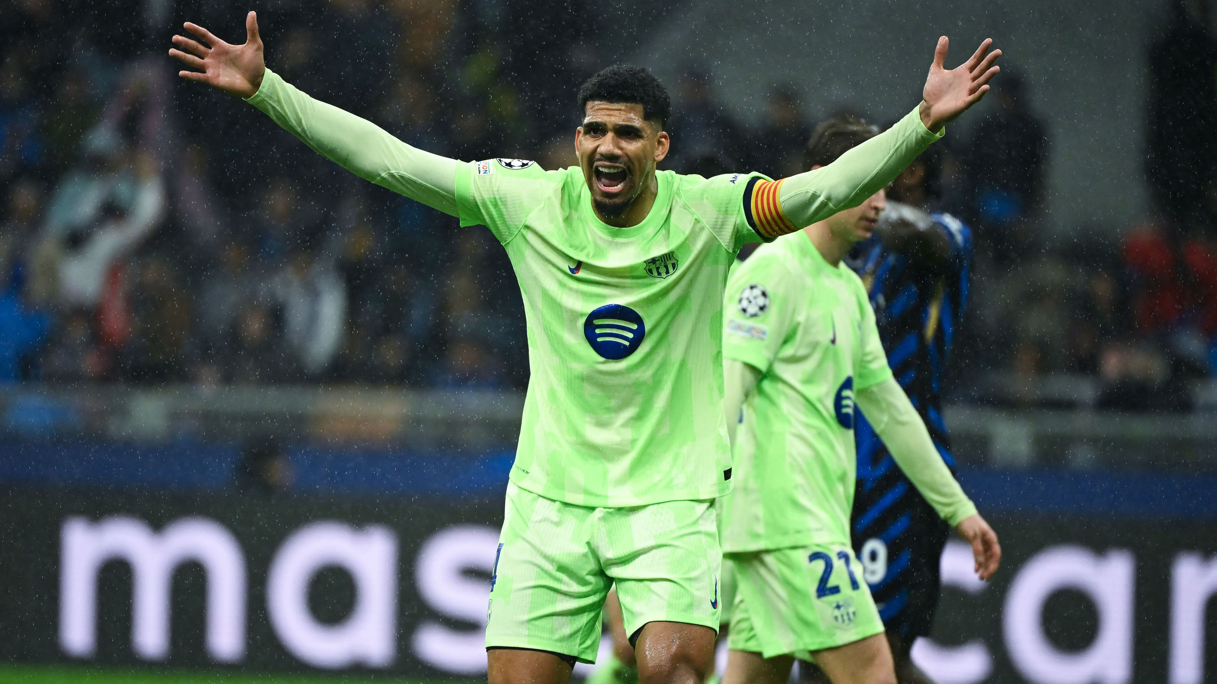 images-v3-getty-2213210031-crop-MM5DKMBQGQ5DEOBRGU5G433XMU5DAORSGYYQ====-GettyImages-2213210031