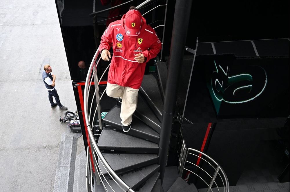 images-mgl-2d1kJPLY-s1000-lewis-hamilton-ferrari