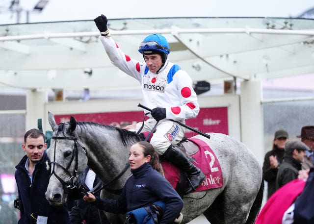 v2-image-production-8758eda6aa29aa1f14b24ccf5e91ae2aY29udGVudHNlYXJjaGFwaSwxNzYzMjIwNTI5-2.82417232