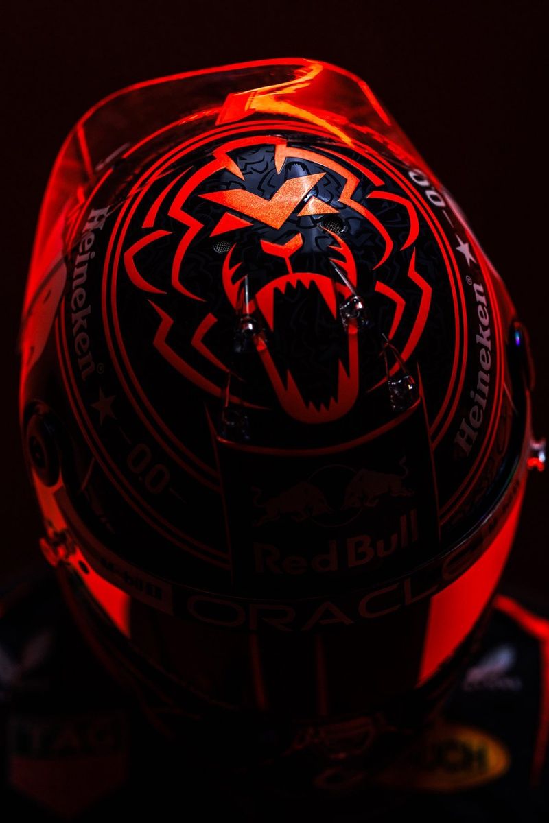 images-mgl-68yqmM40-s1000-helmet-of-max-verstappen-red-b