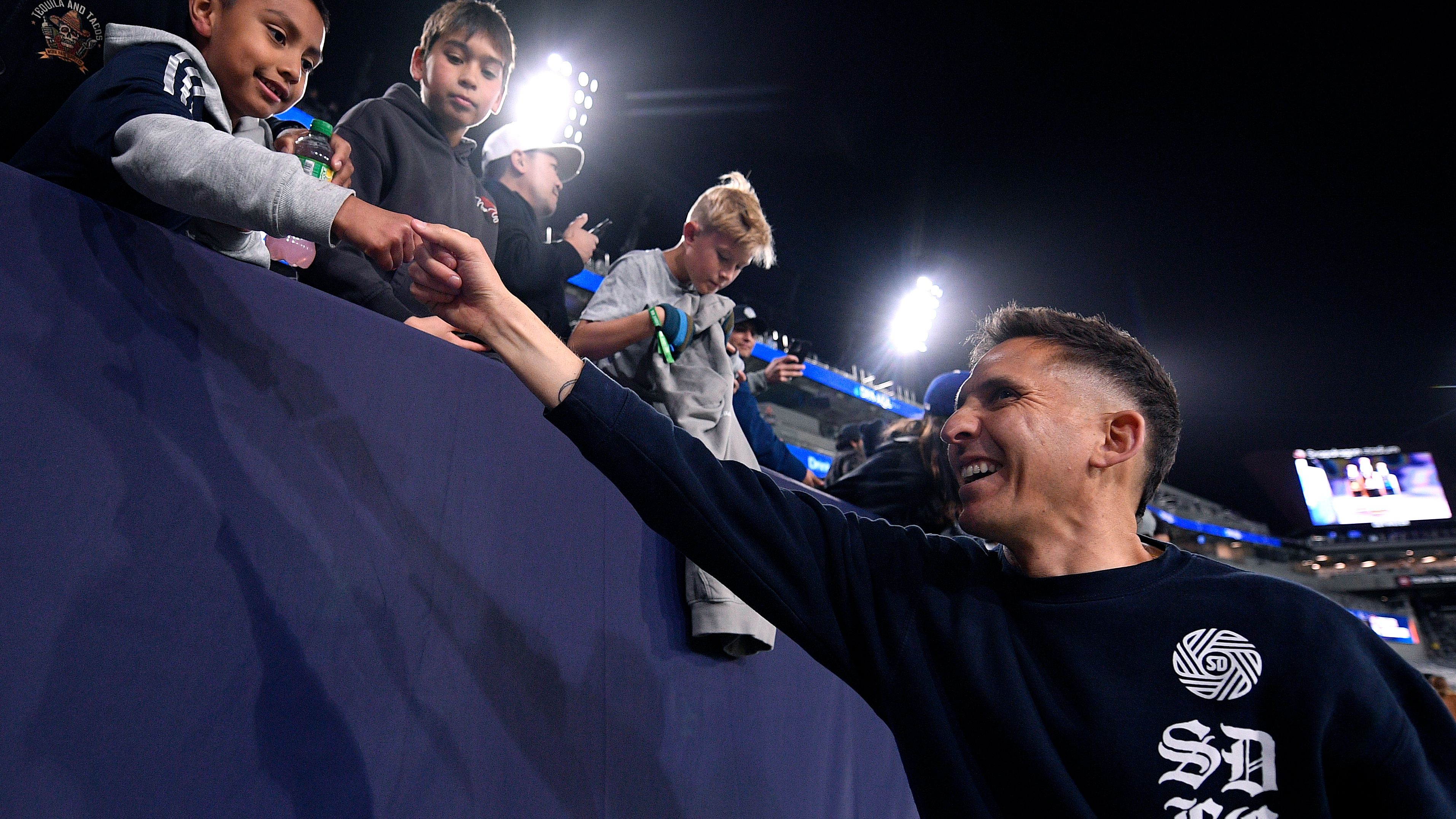 images-v3-getty-2205429361-crop-MM5DGOBSG45DEMJVGM5G433XMU5DAORSGAYA====-GettyImages-2205429361