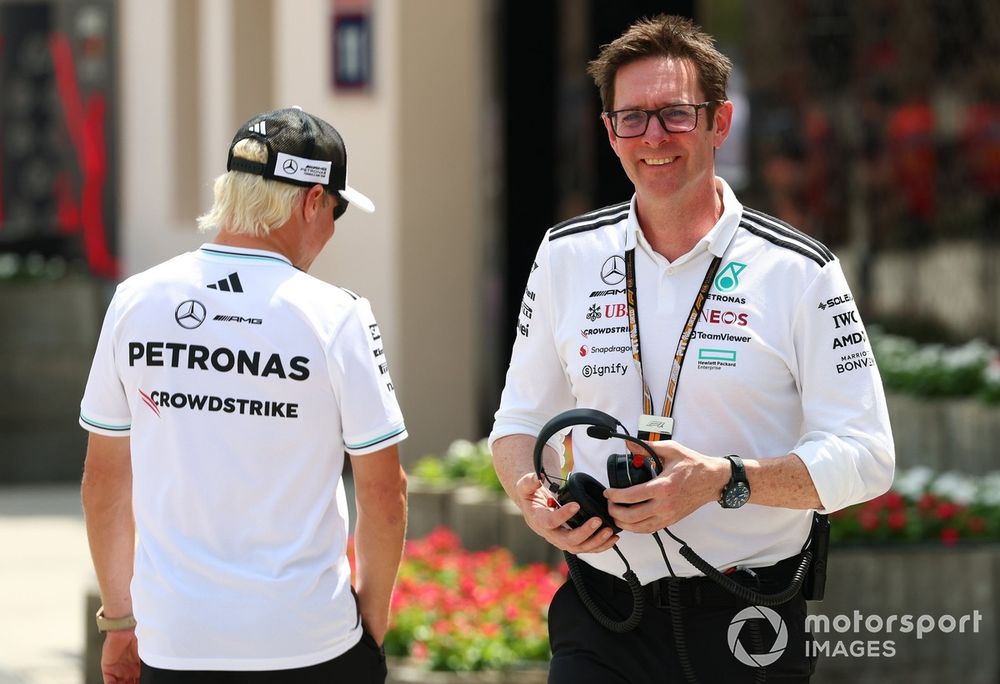 images-mgl-6D1JJEV0-s1000-valtteri-bottas-mercedes-talks