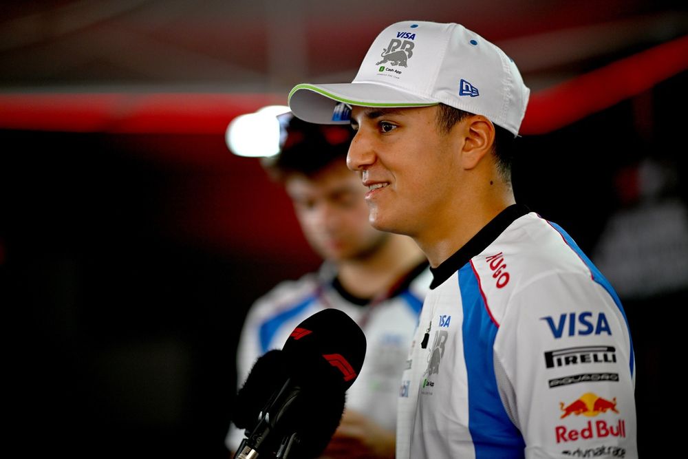 images-mgl-2eAKZPj2-s1000-isack-hadjar-racing-bulls