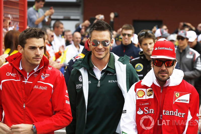 images-mgl-24NBGVe6-s8-f1-belgian-gp-2014-jules-bianchi-marussia-f1-team-andre-lotterer-caterham-f1-and-fernando