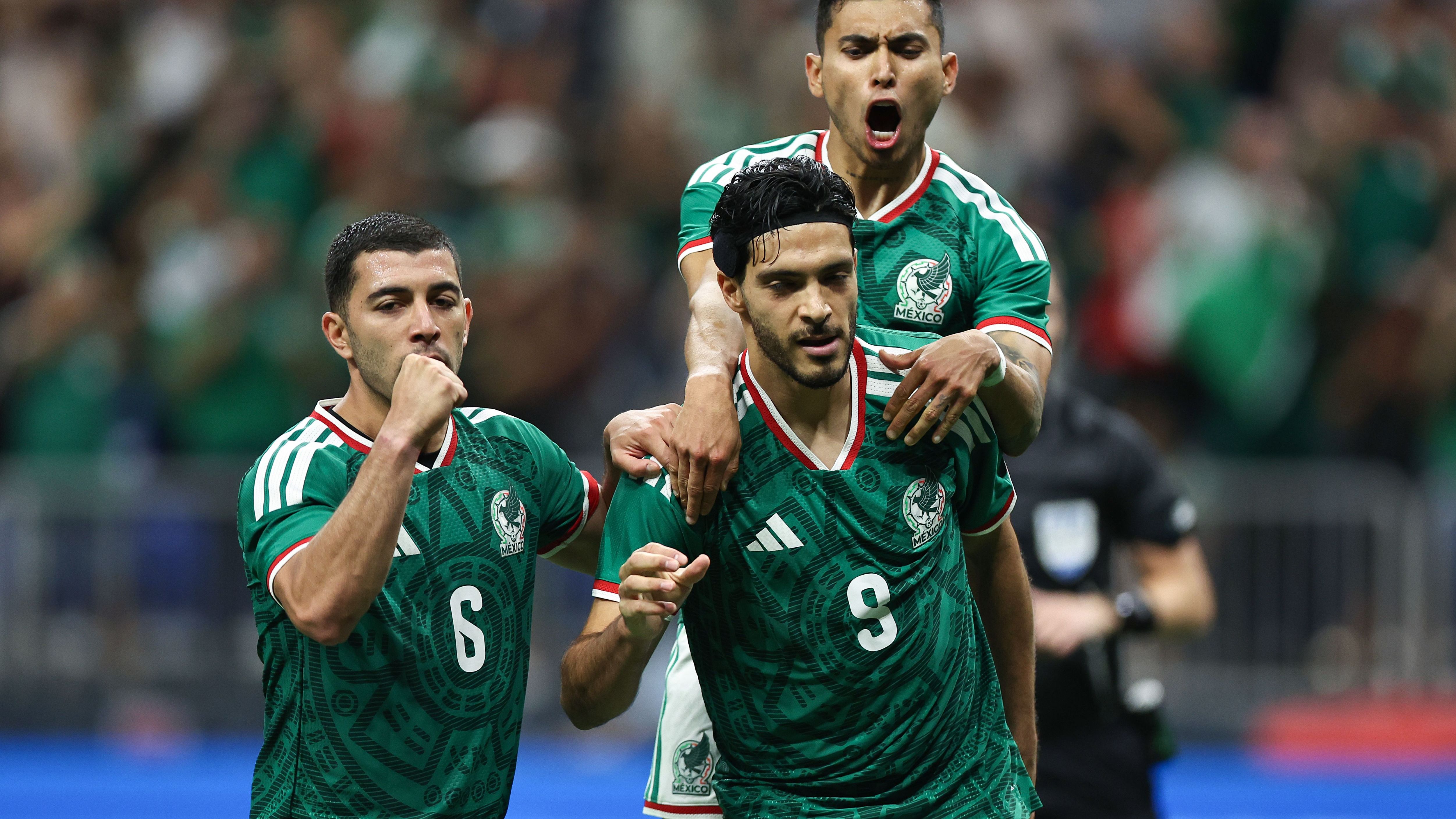 images-v3-getty-2247385133-crop-MM5DKMBQGQ5DEOBRGU5G433XMU5DAORSGYYQ====-GettyImages-2247385133