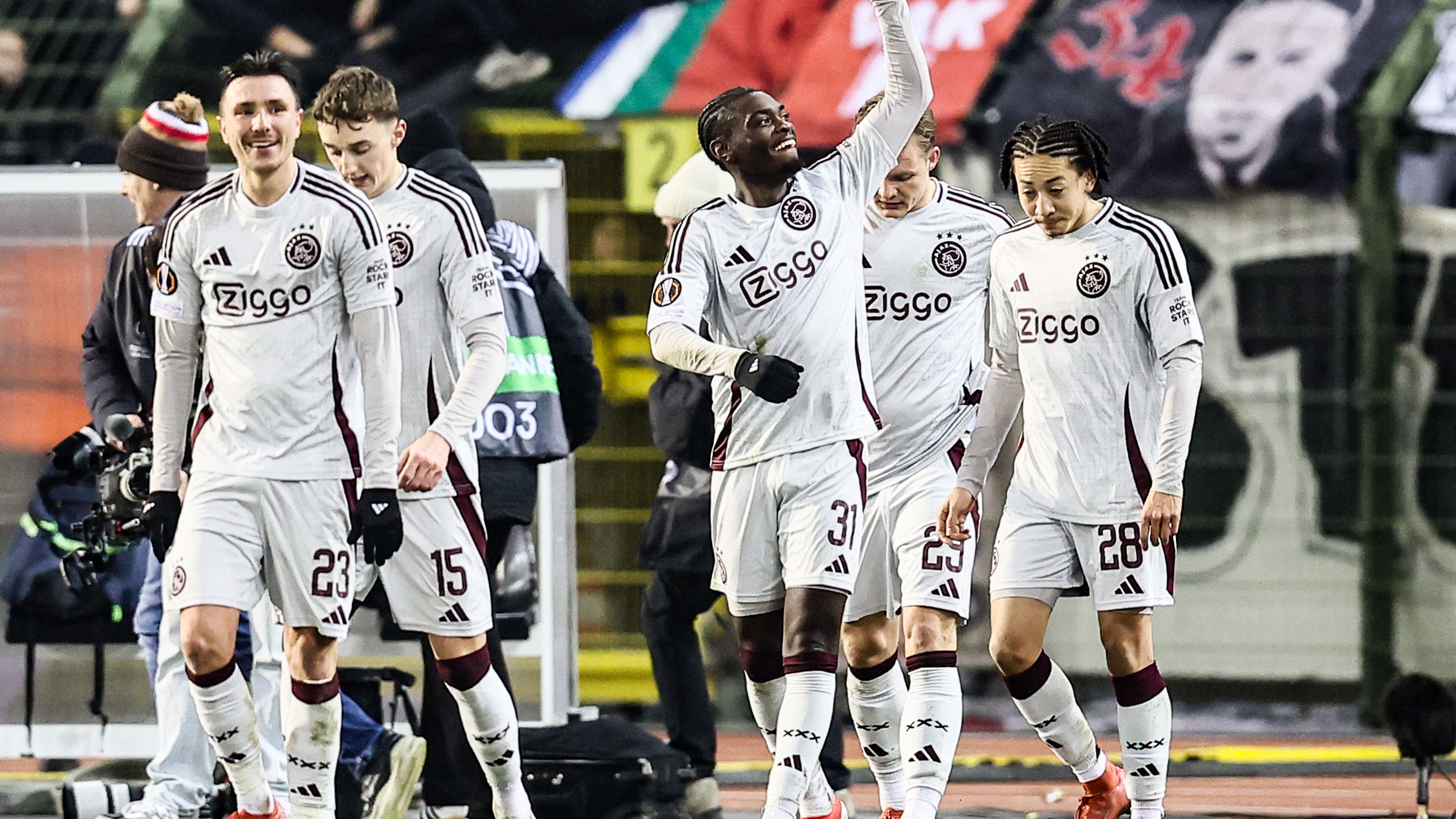 images-v3-getty-2198713891-crop-MM5DGNZWGI5DEMJRGY5G433XMU5DAORSGI4Q====-GettyImages-2198713891