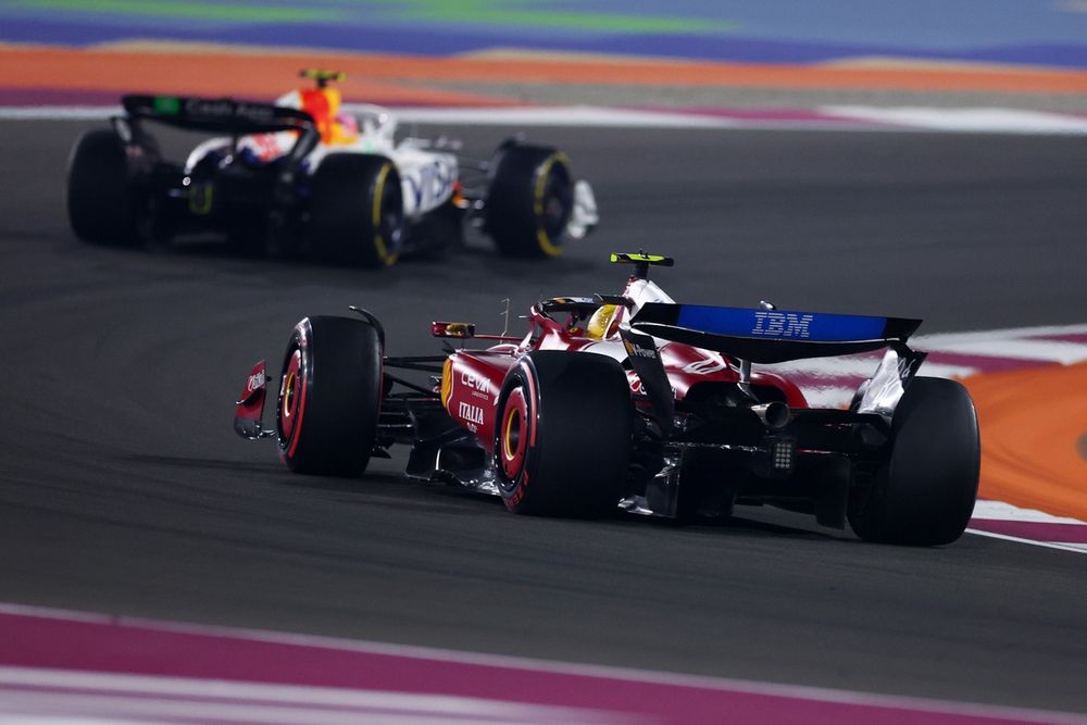 images-mgl-6DGqGp7Y-s1000-lewis-hamilton-ferrari-liam-la