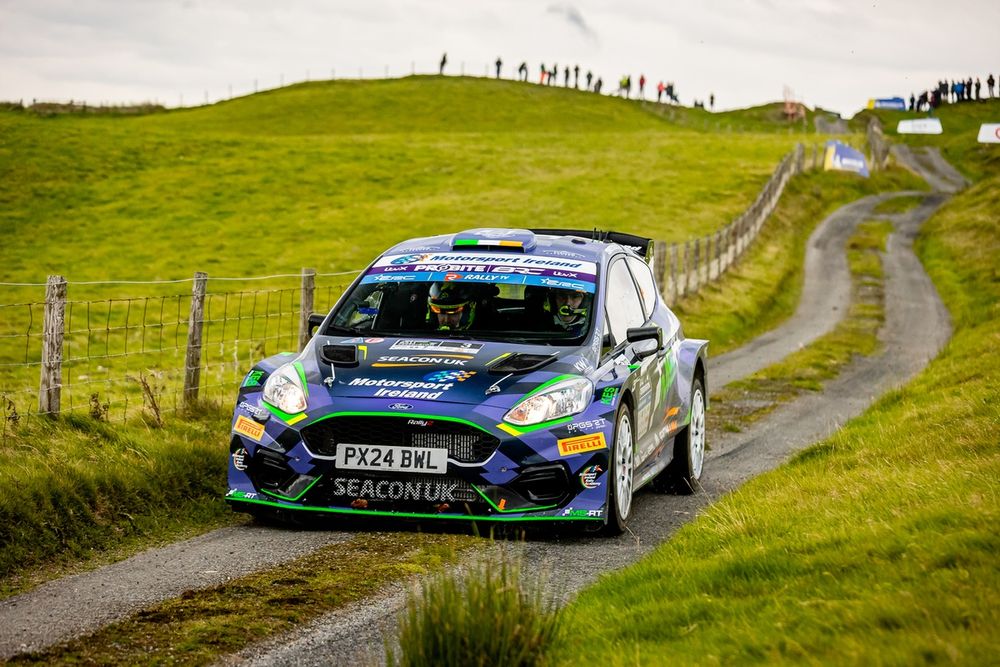 images-mgl-0RrQgLg0-s1000-jon-armstrong