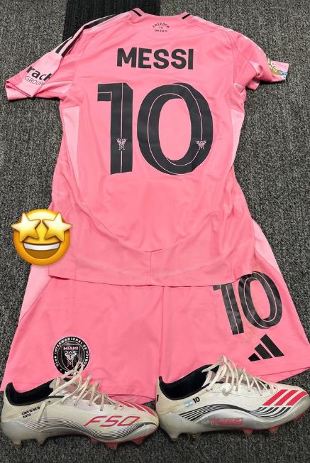 images-v3-blt19cfe8bf69c547b4-dembele%20messi