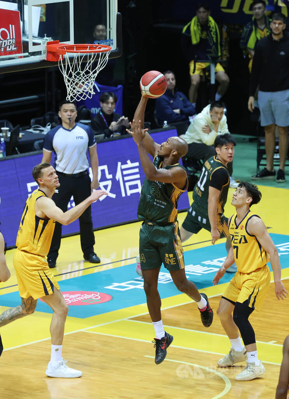 www-WebPhotos-800-20251026-742x1024_wmky_0_C20251026000130