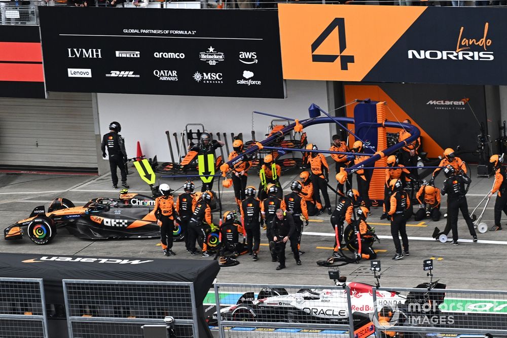 images-mgl-6b7GGjB0-s1000-lando-norris-mclaren-max-verst