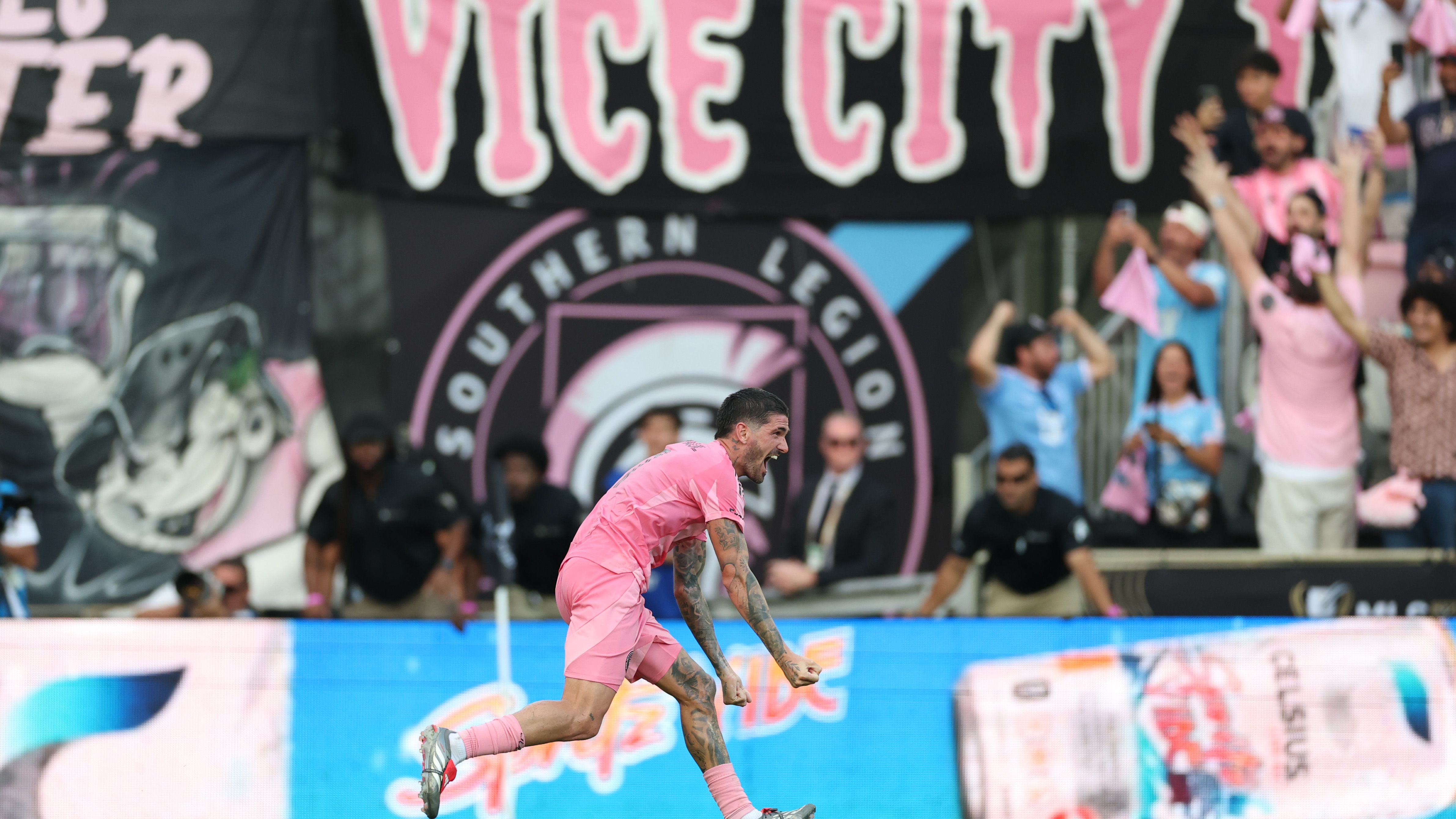 images-v3-getty-2250417797-crop-MM5DINZWGQ5DENRYGA5G433XMU5DAORSGQ4A====-GettyImages-2250417797