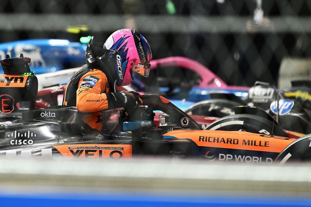 images-mgl-YN7w1GP6-s1000-oscar-piastri-mclaren