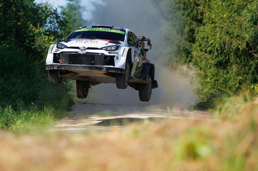 images-mgl-6xEwe1M0-s1000-oliver-solberg-elliott-edmonds