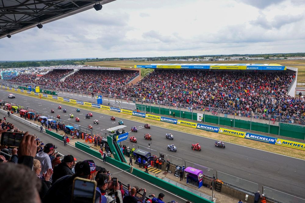 images-mgl-254MdGD0-s1000-race-start