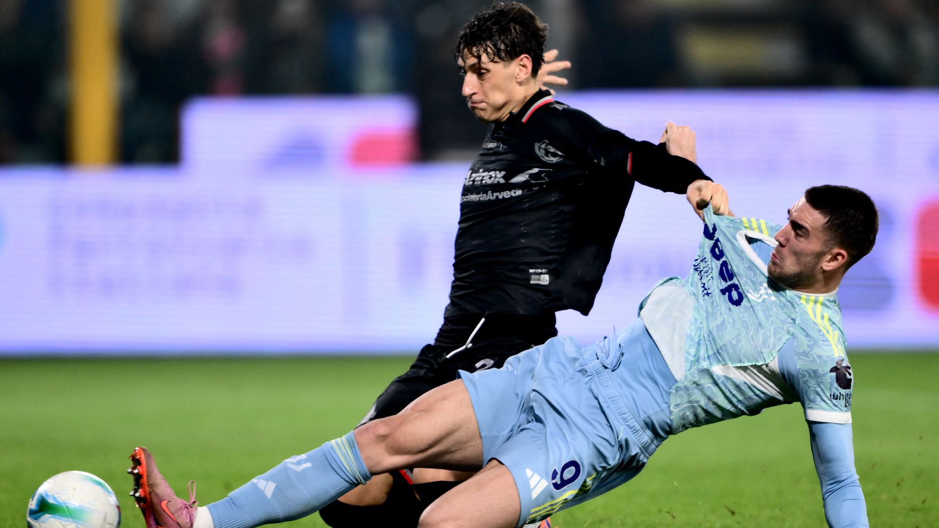 images-v3-blte436df3072ea7845-vlahovic