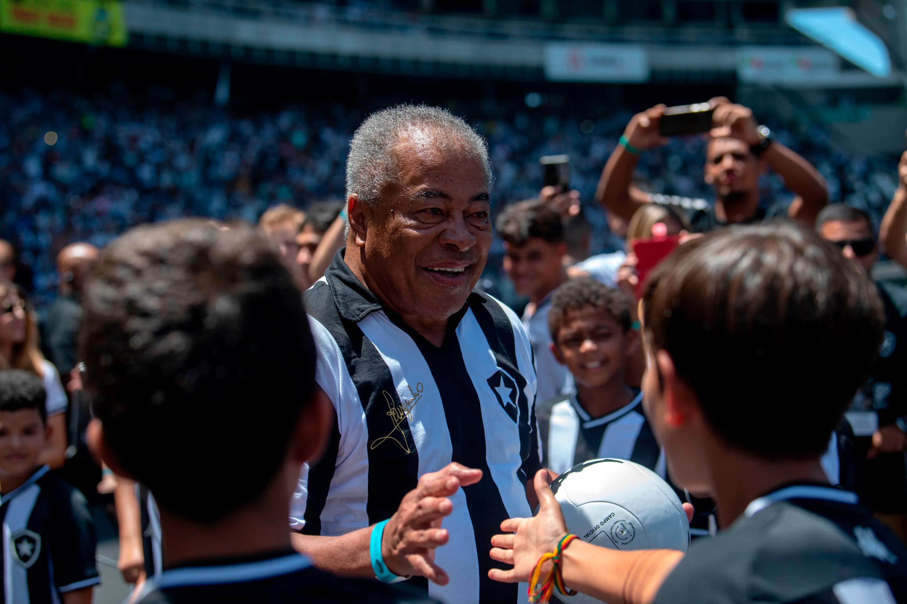 transform-a54e19b6-ebdd-4a2d-a2fe-d0965d280d6f-Legendary-Brazilian-Jairzinho-at-the-Nilton-Santos-stadium-in-Rio-de-Janeiro-Brazil-on-February-08-2020