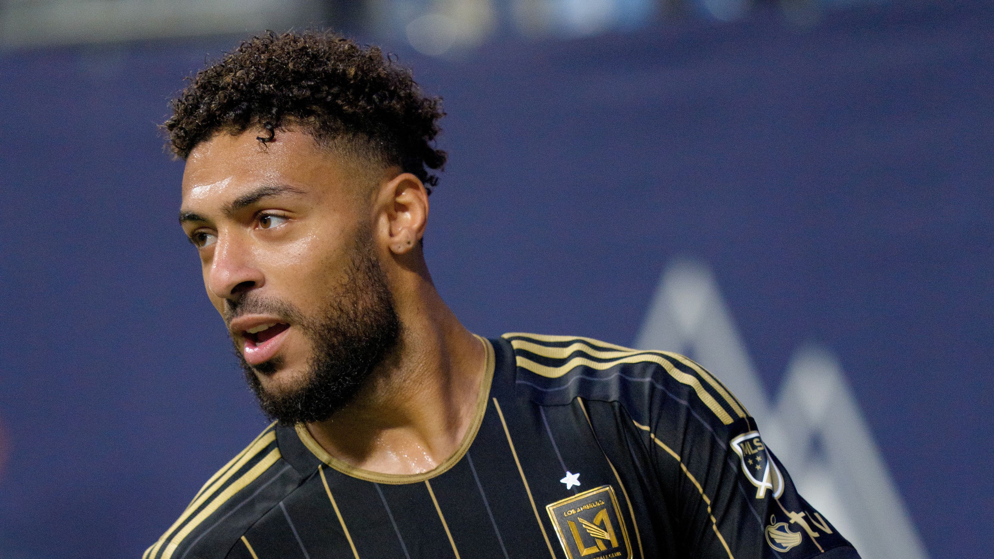 images-v3-getty-2248015838-crop-MM5DGMZTGY5DCOBXG45G433XMU5DAORQ-GettyImages-2248015838