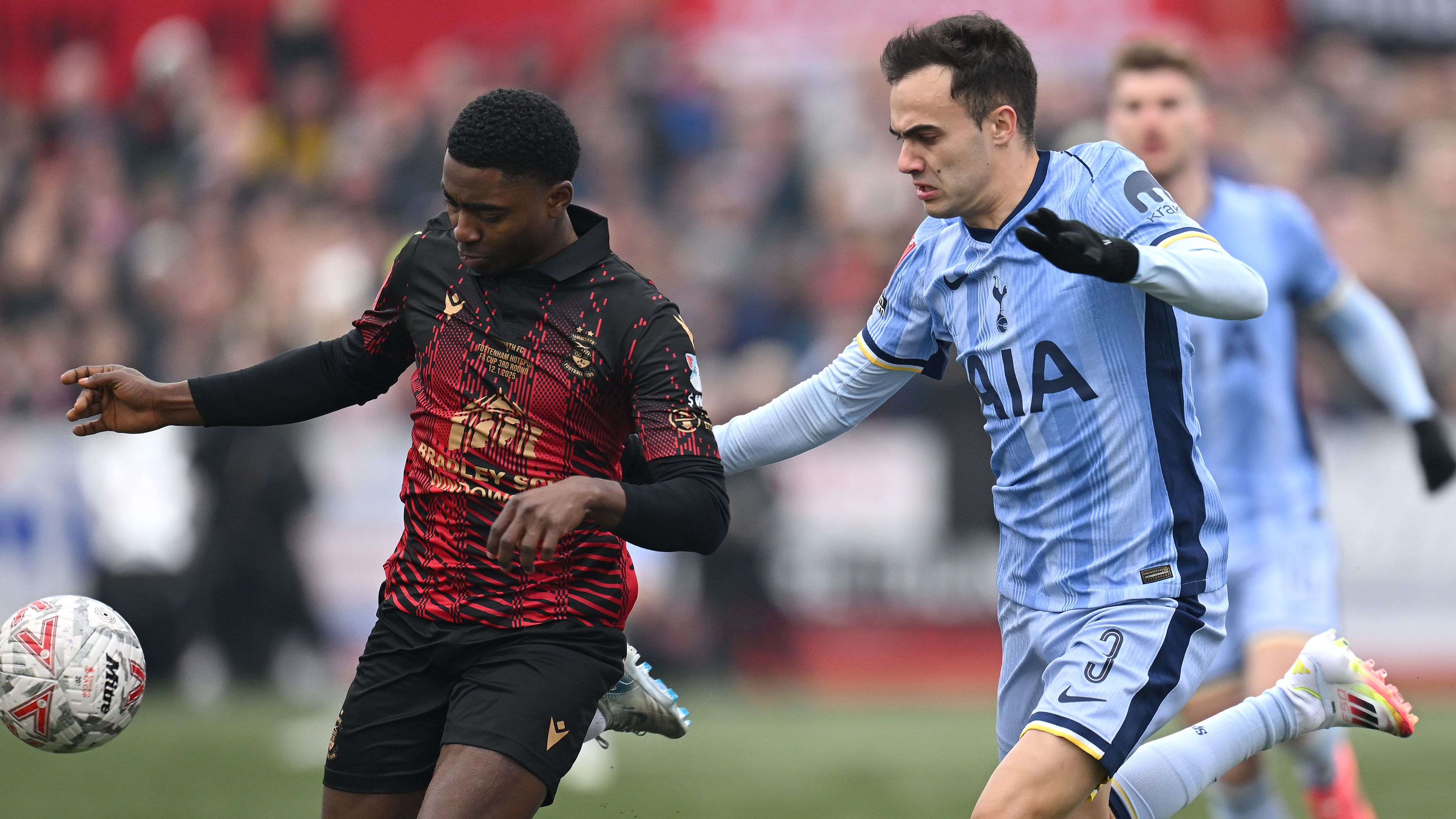 images-v3-getty-2193524123-crop-MM5DGOBQHE5DEMJUGI5G433XMU5DENJRHIYTCNQ=-GettyImages-2193524123