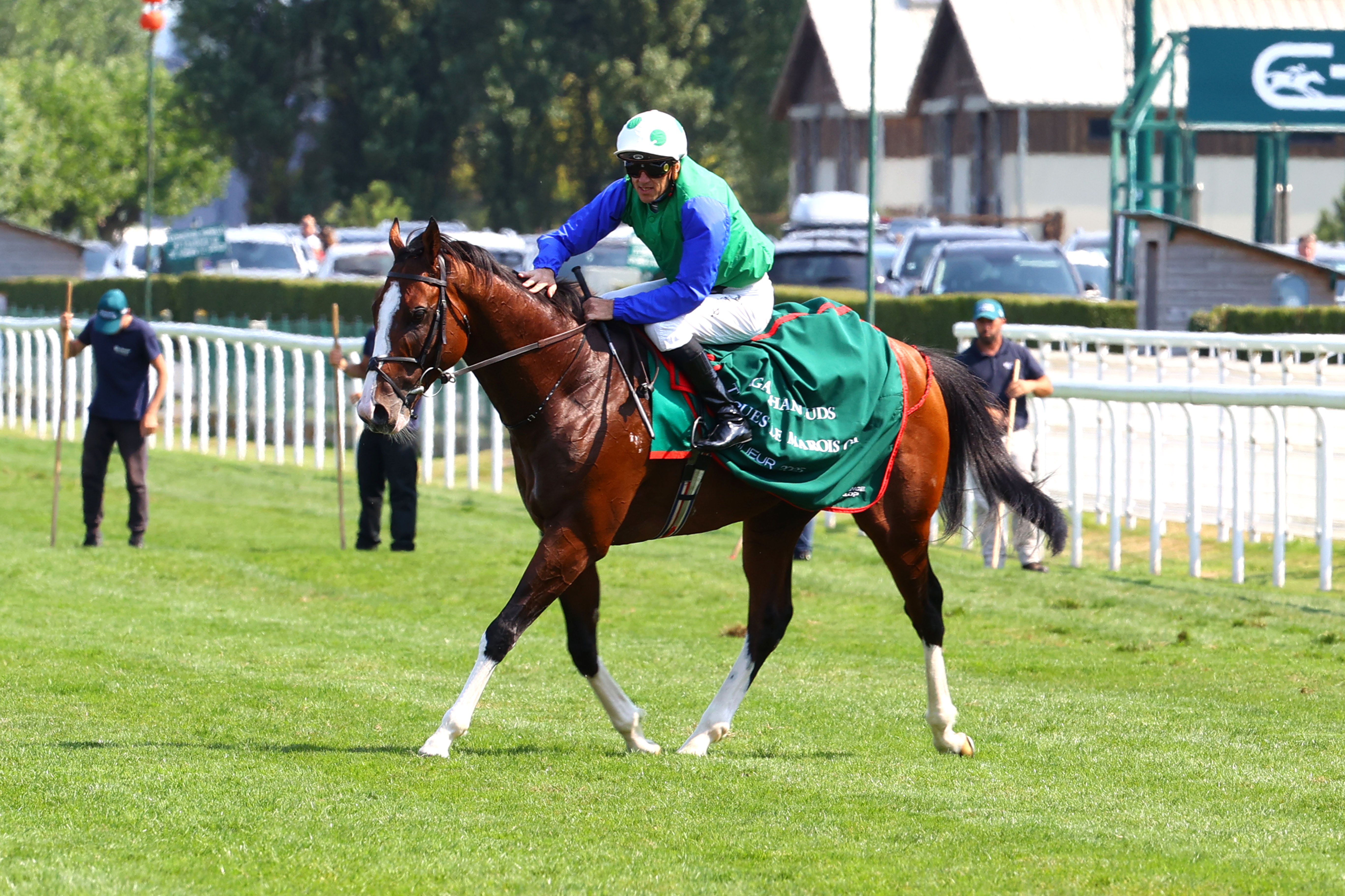 2025-10-14145523-f918aa65-8015-453e-a077-ef83eb3efa70