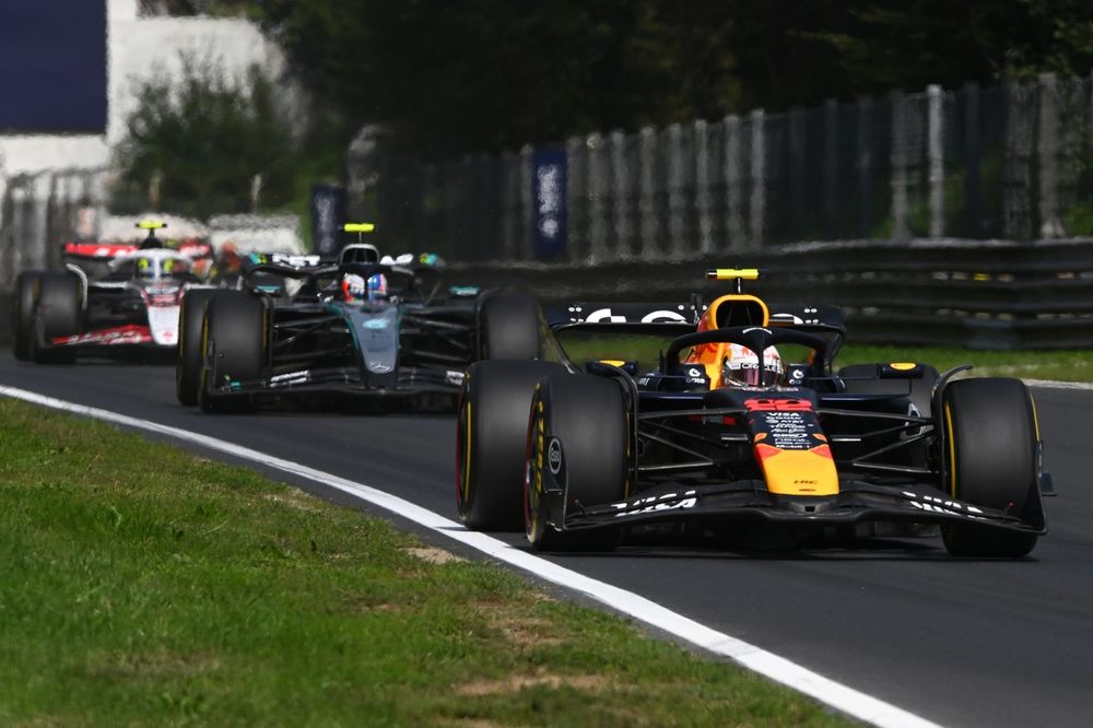 images-mgl-YP3vQQ32-s1000-yuki-tsunoda-red-bull-racing-t