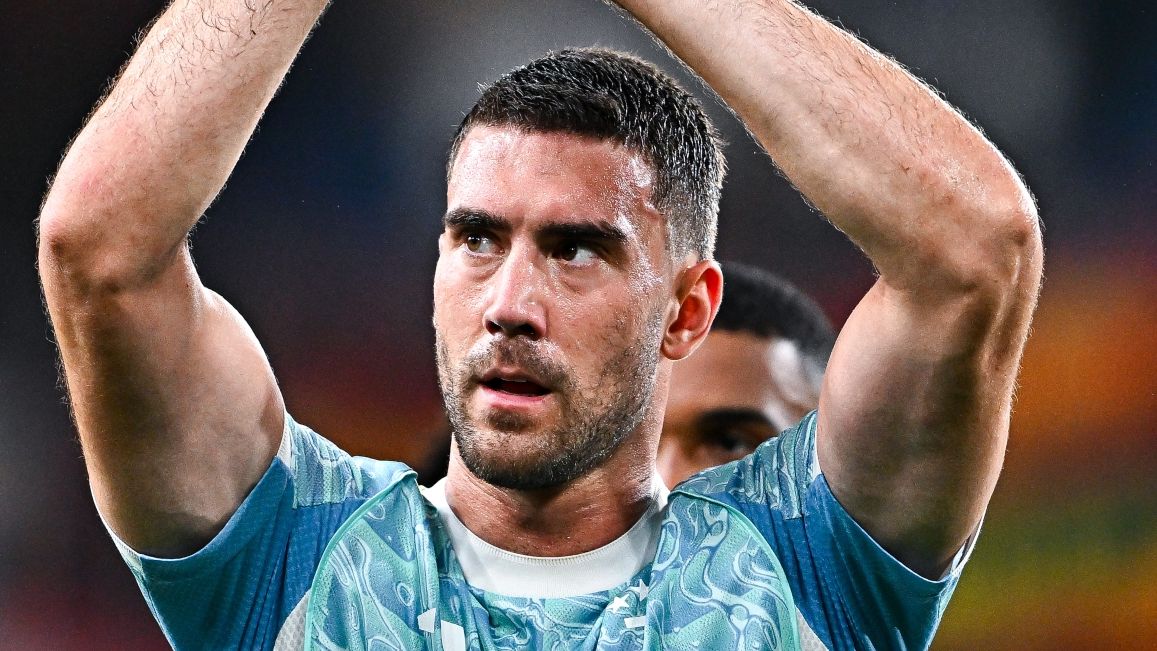 images-v3-blt549fbd9556965c36-crop-MM5DCMJVG45DMNJRHJXG653FHI2DINR2GM4TM===-Vlahovic%20Juventus%20(3)