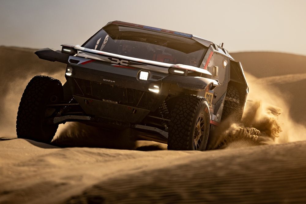 images-mgl-YMd9jW12-s1000-219-the-dacia-sandriders-dacia