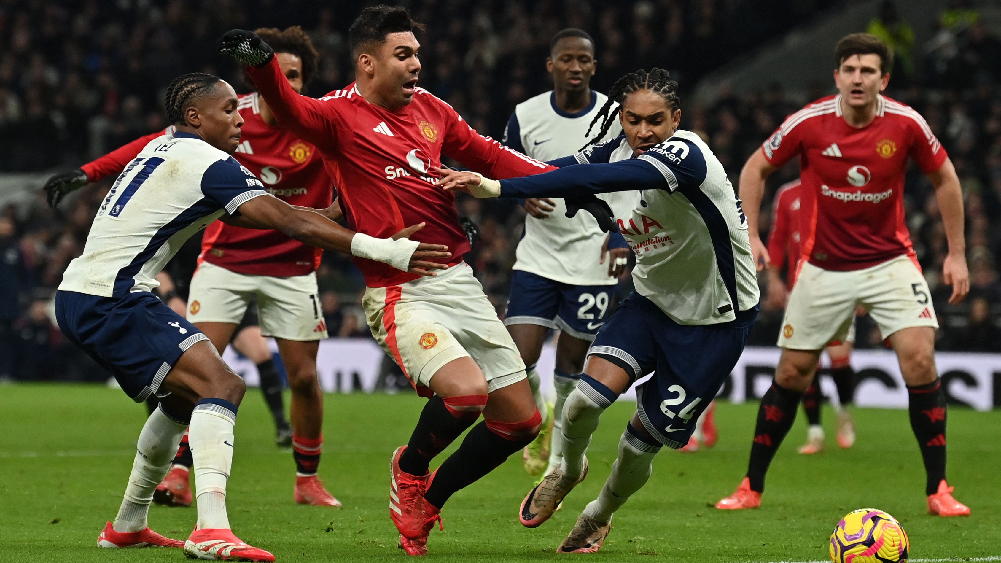 images-v3-getty-2199355965-crop-MM5DGMZXGU5DCOBZHA5G433XMU5DAORSGE3A====-GettyImages-2199355965