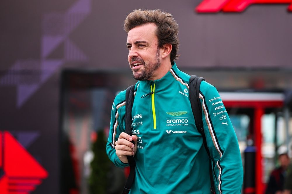 images-mgl-6b7dLe30-s1000-fernando-alonso-aston-martin-r