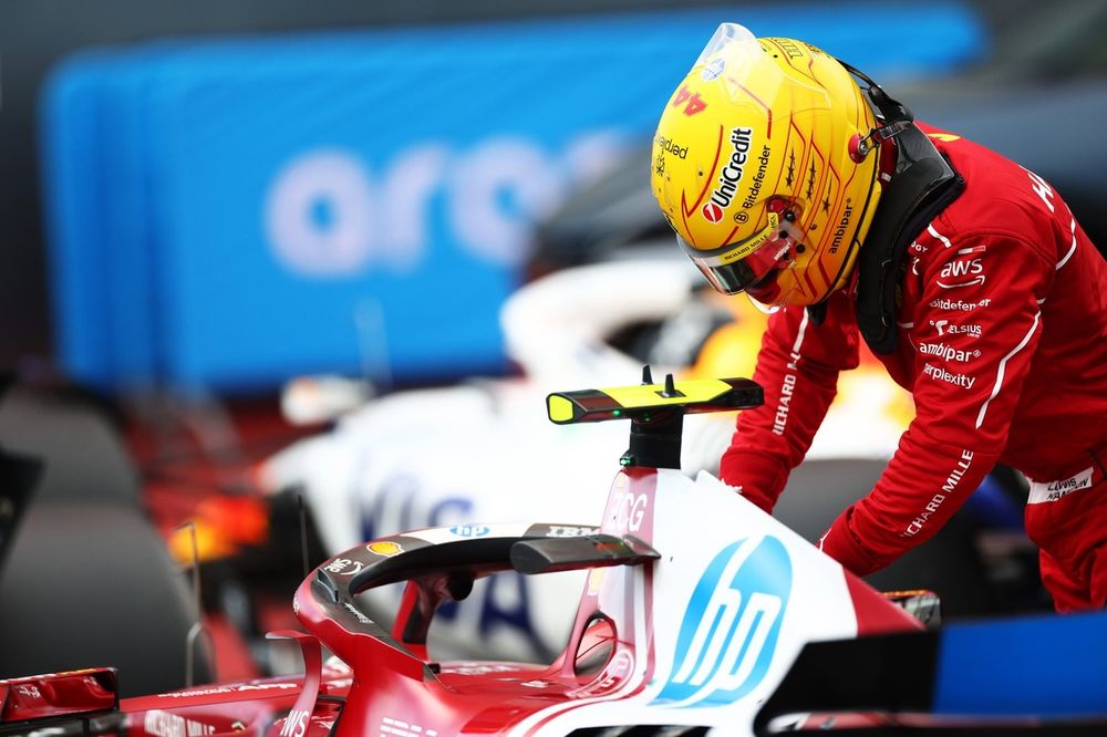 images-mgl-6D1y7p90-s1000-lewis-hamilton-ferrari