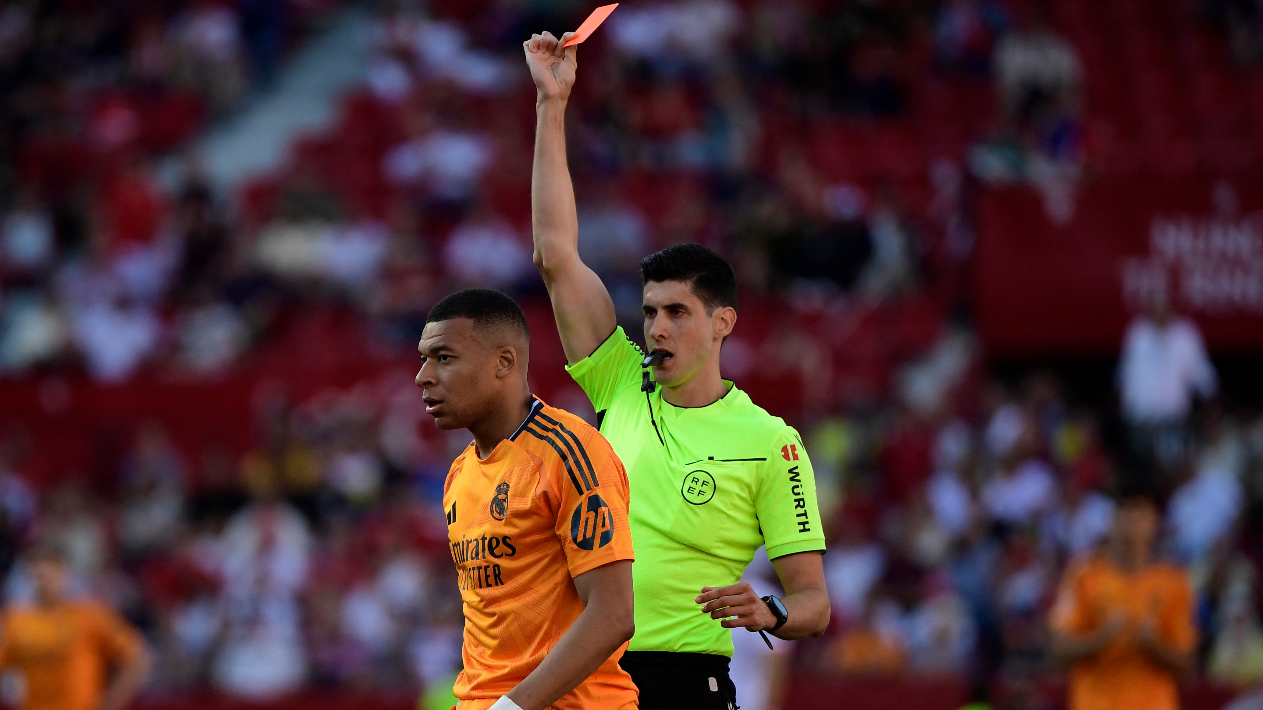 images-v3-getty-2215217439-crop-MM5DIMJUGQ5DEMZTGE5G433XMU5DEOJUHIZDGNA=-GettyImages-2215217439