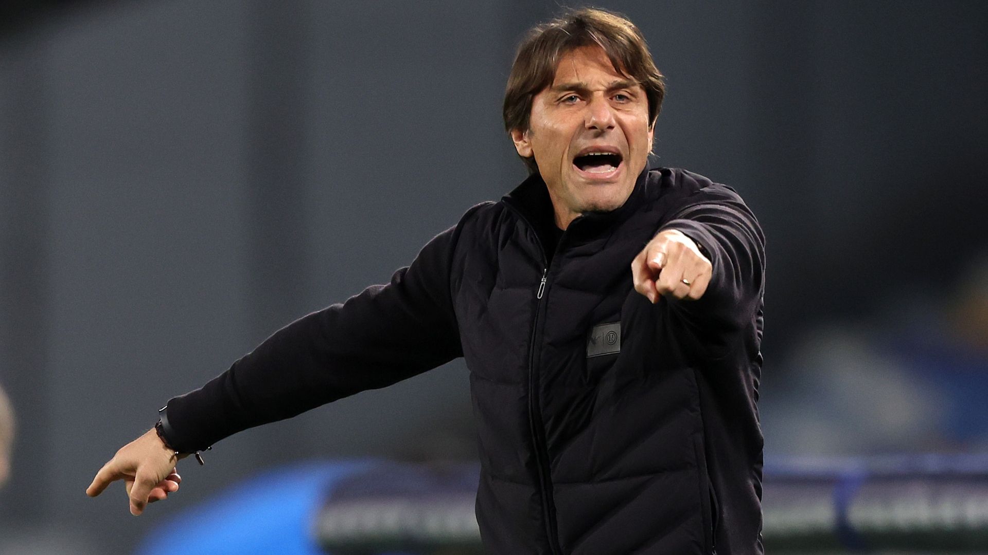 images-v3-blt009026becff98bc4-Conte%20Napoli