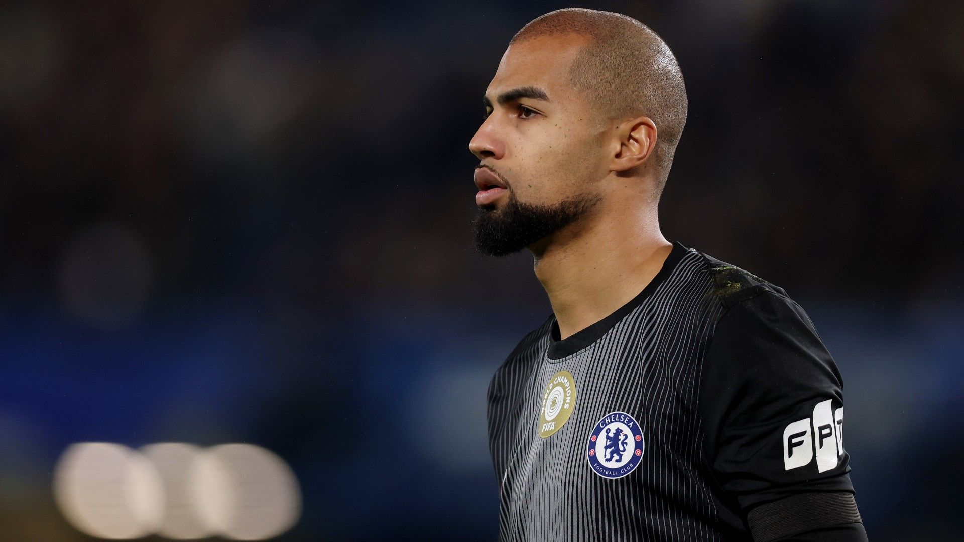 images-v3-blt884608a9b6f8c789-150126%20%20Robert%20Sanchez%20of%20Chelsea%20looks%20on%201920%20