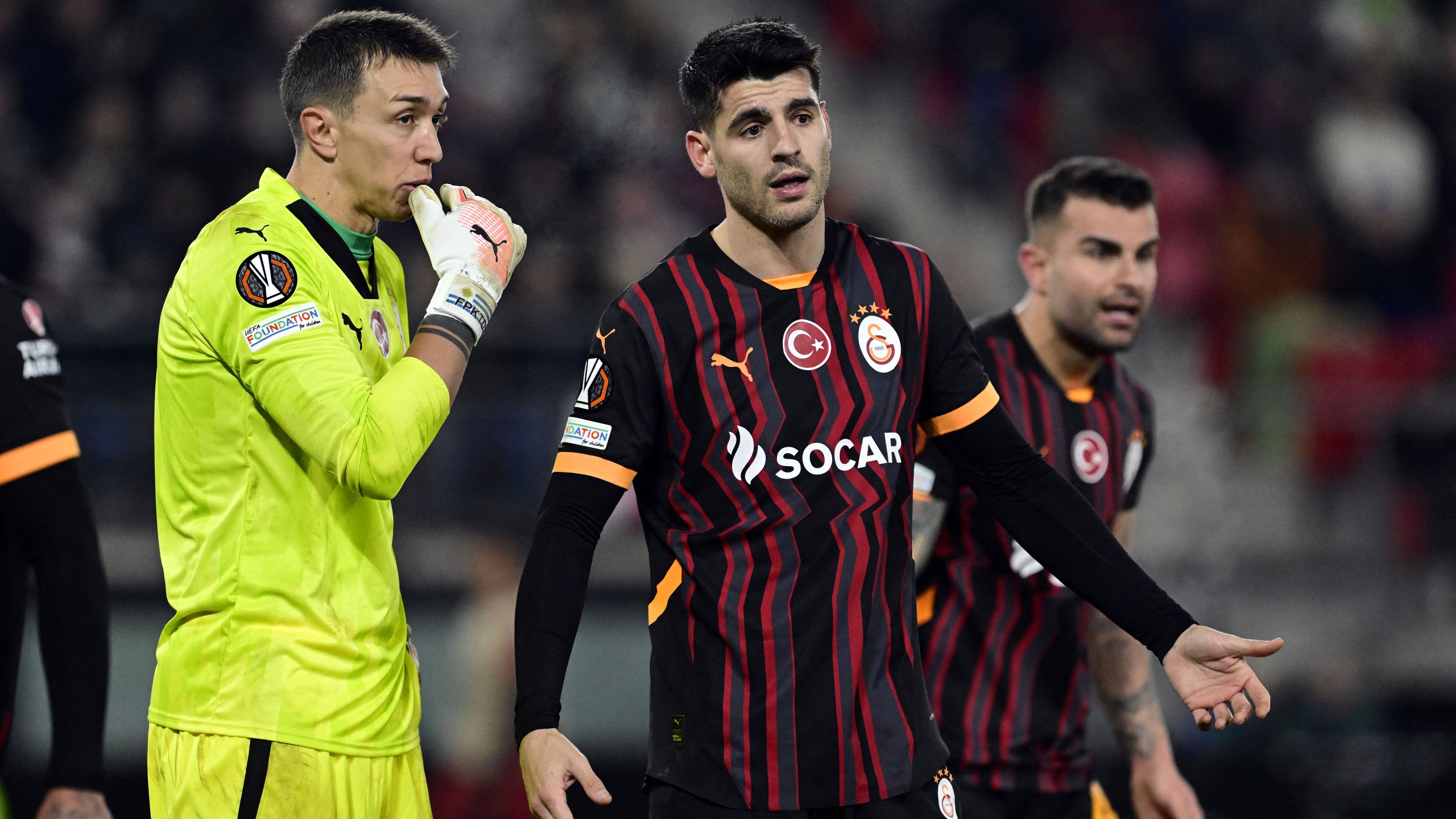 images-v3-getty-2198733049-crop-MM5DKMBQGQ5DEOBRGU5G433XMU5DAORSGYYQ====-GettyImages-2198733049