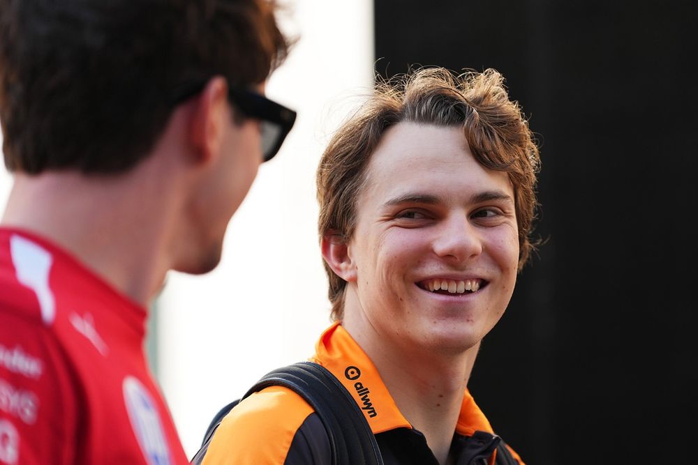 images-mgl-6Vy7w8lY-s1000-charles-leclerc-ferrari-oscar-