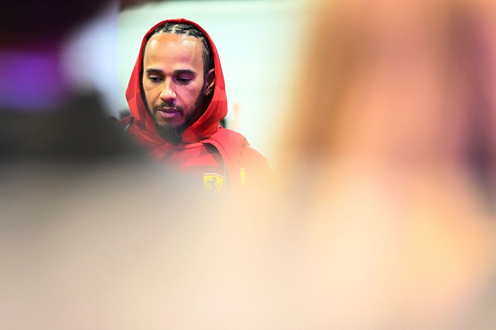 images-mgl-0ZqArg56-s1000-lewis-hamilton-ferrari