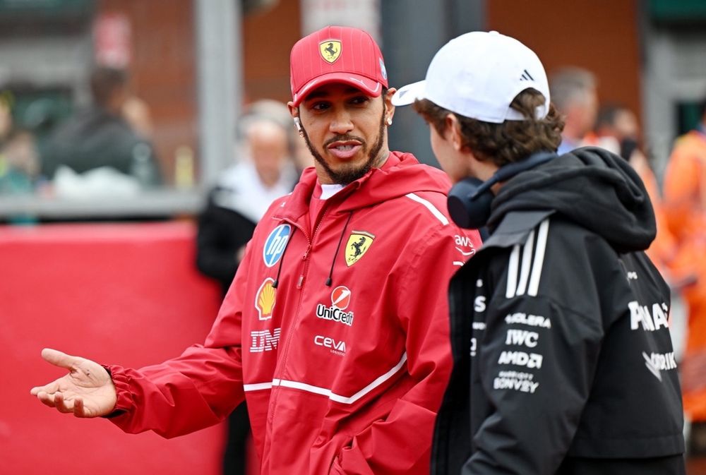 images-mgl-0oOyJJb0-s1000-lewis-hamilton-ferrari-andrea-