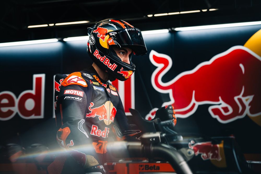 images-mgl-YEQRO41Y-s1000-maverick-vinales-red-bull-ktm-